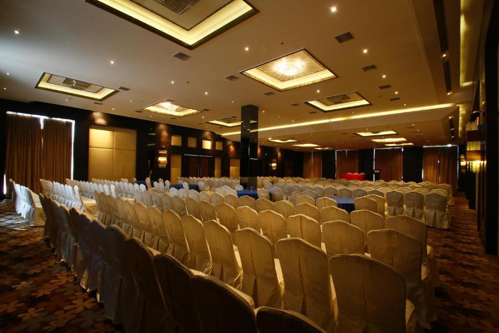 แกรนด์ เอสแทนเซีย Hotel ซาเลม ภายนอก รูปภาพ